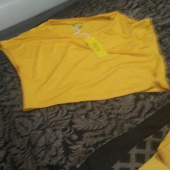 Clothes - Picture 2 of 3